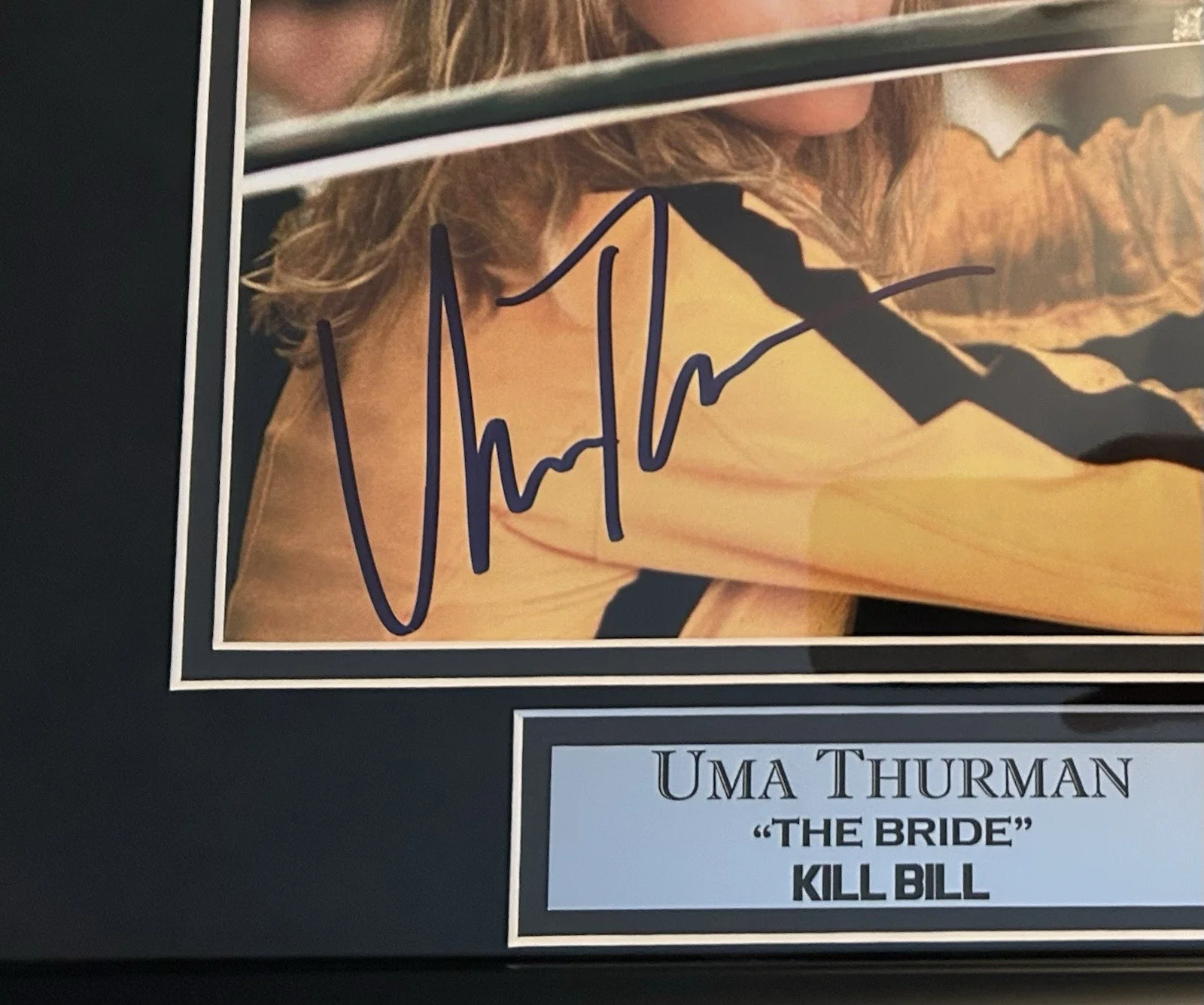 Uma Thurman Signed Kill Bill Photo Autographed JSA Framed 14x17, изображение 2