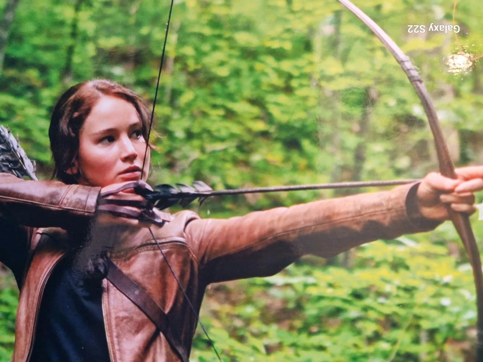 Jennifer Lawrence - signed Hunger Games photo 12x8" with AFTAL COA, изображение 3