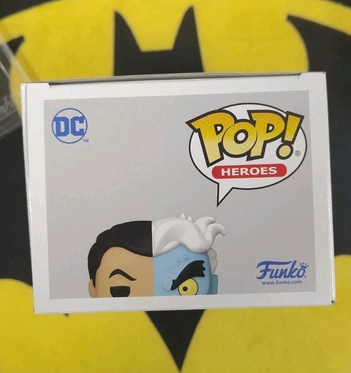 Richard Moll — Richard Moll Signed Funko Pop Batman Animated Series Two-Face Authentic Psa Coa, image 3