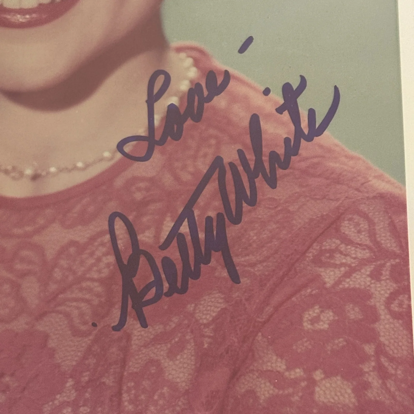 BETTY WHITE — BETTY WHITE Signed 8 X 10 PHOTO Beckett (BAS) Encapsulated AUTO 10, image 2