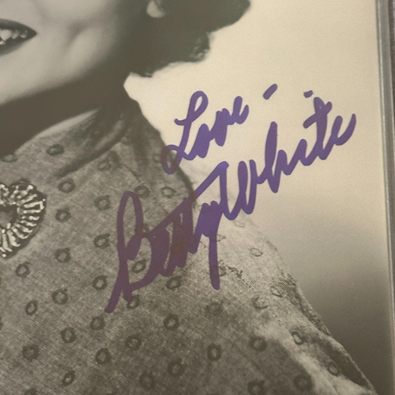 BETTY WHITE — BETTY WHITE Signed Black & White 8 X 10 PHOTO Beckett Encapsulated AUTO 10, изображение 2
