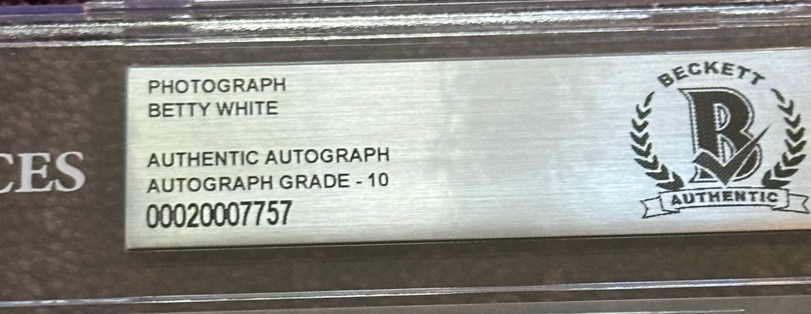 BETTY WHITE — BETTY WHITE Signed Black & White 8 X 10 PHOTO Beckett Encapsulated AUTO 10, изображение 3