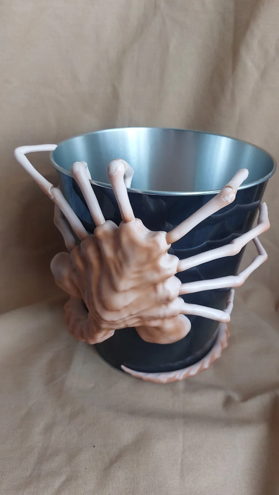ALIEN Romulus Facehugger Popcorn Bucket Odeon Exclusive, image 2