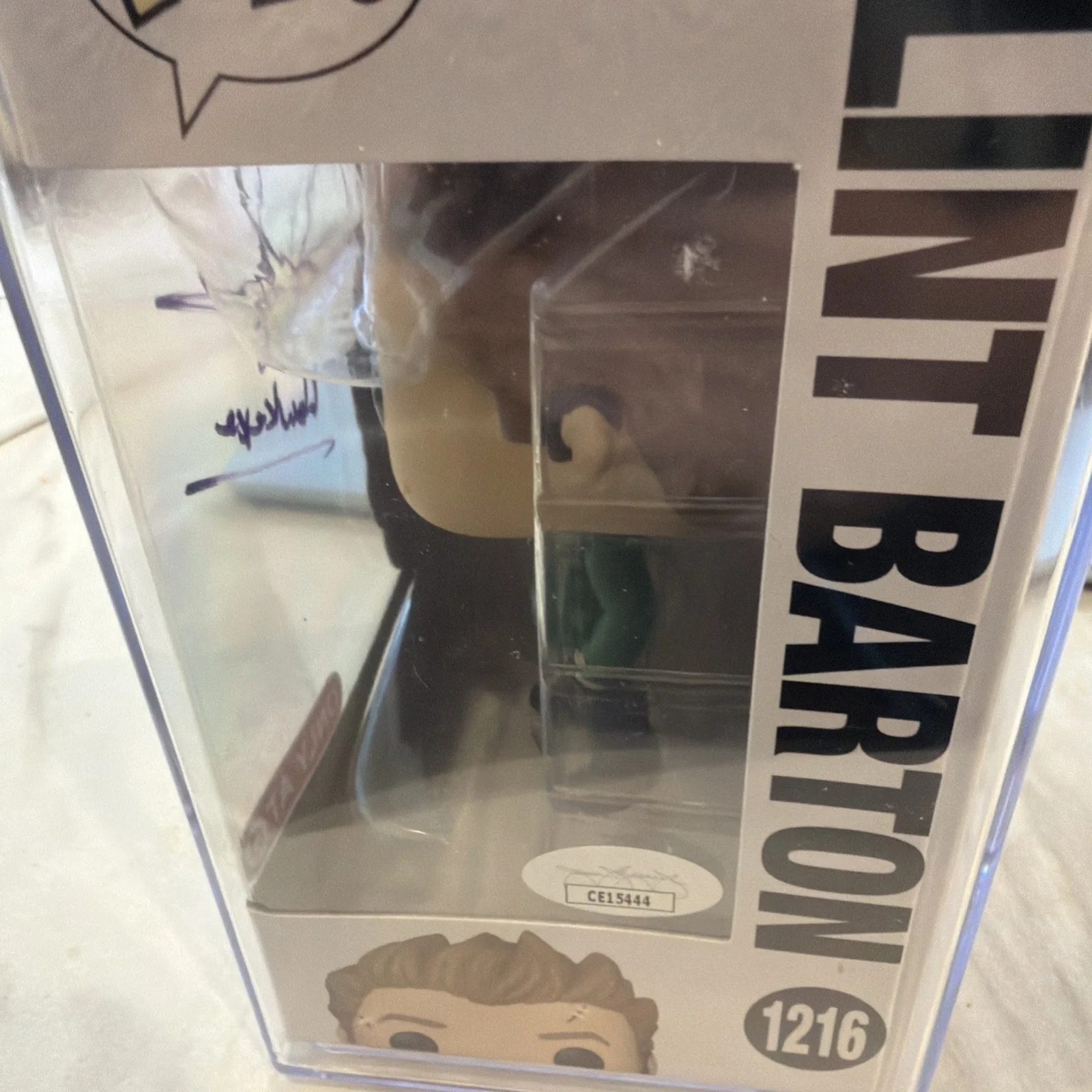 Jeremy Renner — Jeremy Renner signed Clint Barton/ Hawkeye funko pop #1216 with JSA COA, image 5