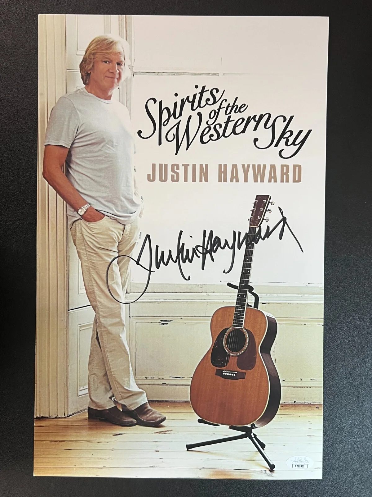Justin Hayward — Justin Hayward Signed Color Poster JSA CERT. "The Moody Blues" Rock Singer AUTO!, изображение 2