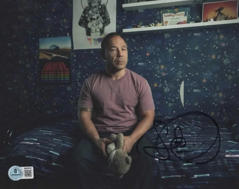 Stephen Graham — STEPHEN GRAHAM SIGNED AUTOGRAPHED 8x10 PHOTO COA BECKETT BAS ADOLESCENCE RARE!