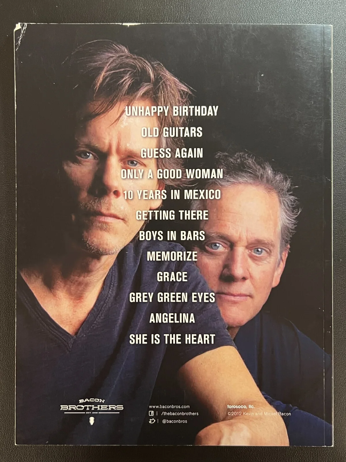 Kevin Bacon, Michael Bacon — Bacon Brothers Signed SongBook JSA Cert w/COA Kevin & Michael DUO Musicians WOW!, изображение 3