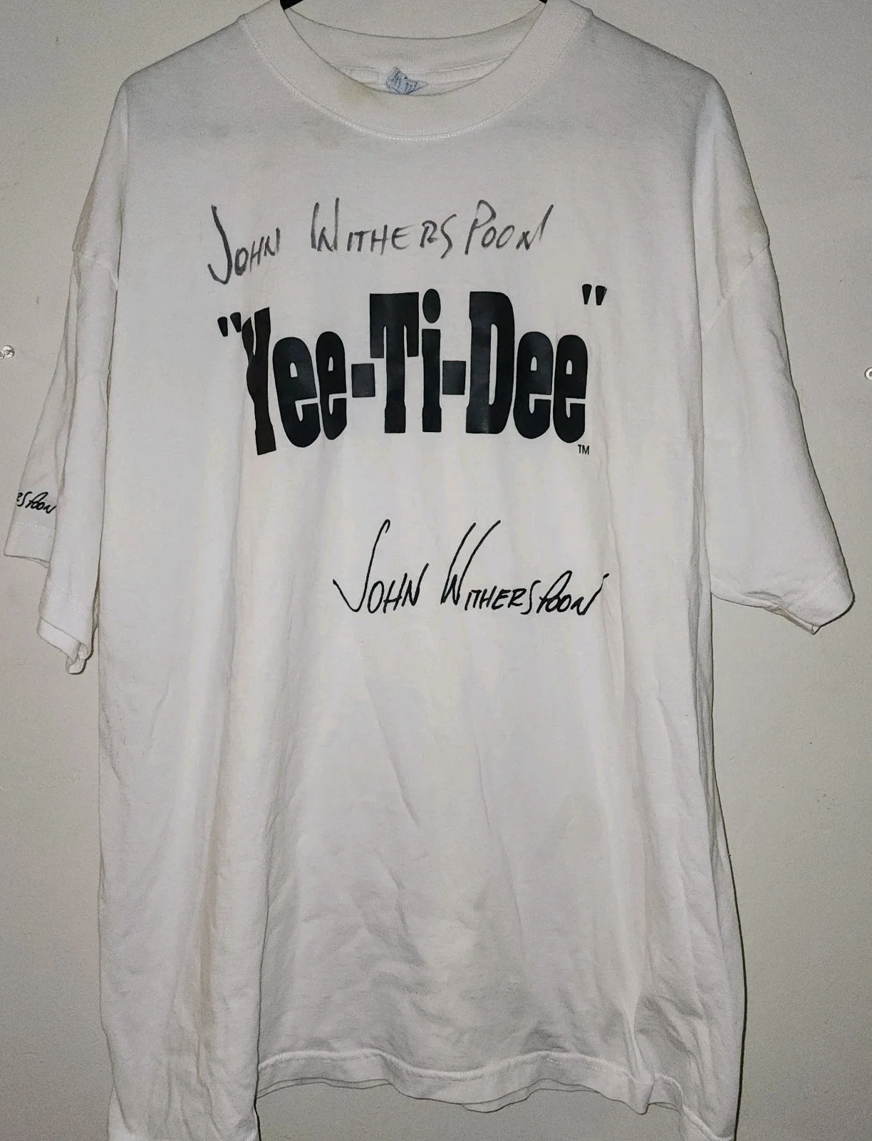 John Witherspoon — Friday Movie John Witherspoon Autographed T-Shirt YEE TI DEE Wayans Bros 2XL
