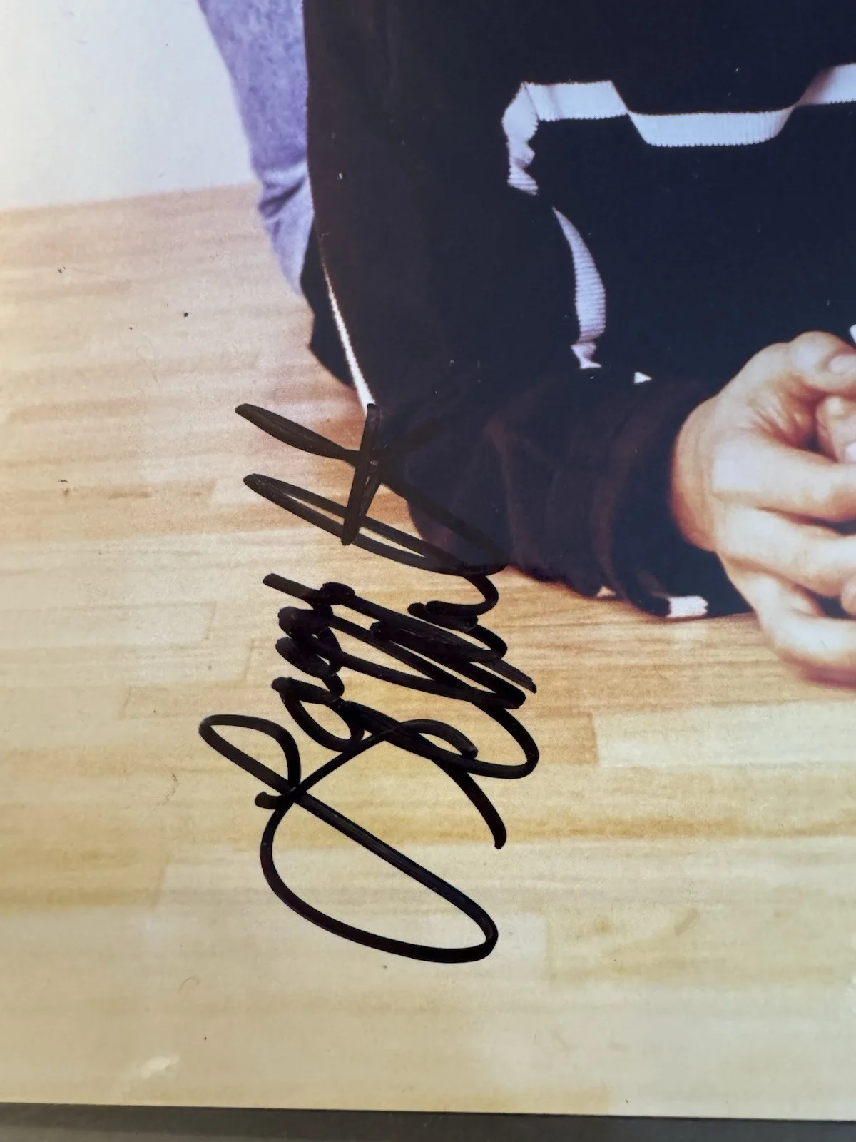 Lacey Chabert — Lacey Chabert Signed 8x10 Party of Five Photo Autograph No COA, изображение 2