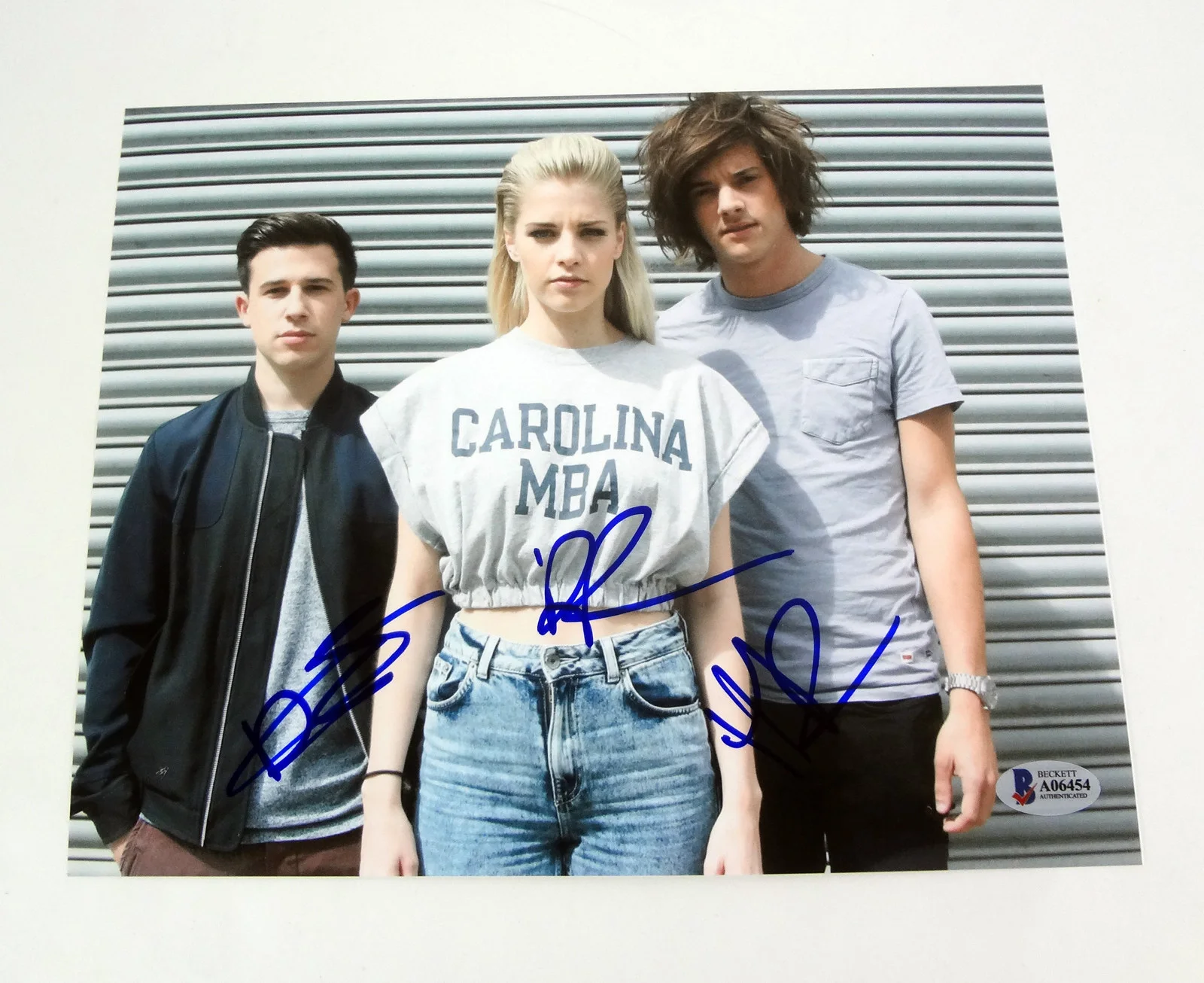 London Grammar — London Grammar Complete Band Signed Autograph 8x10 Photo Beckett BAS COA #2, image 2