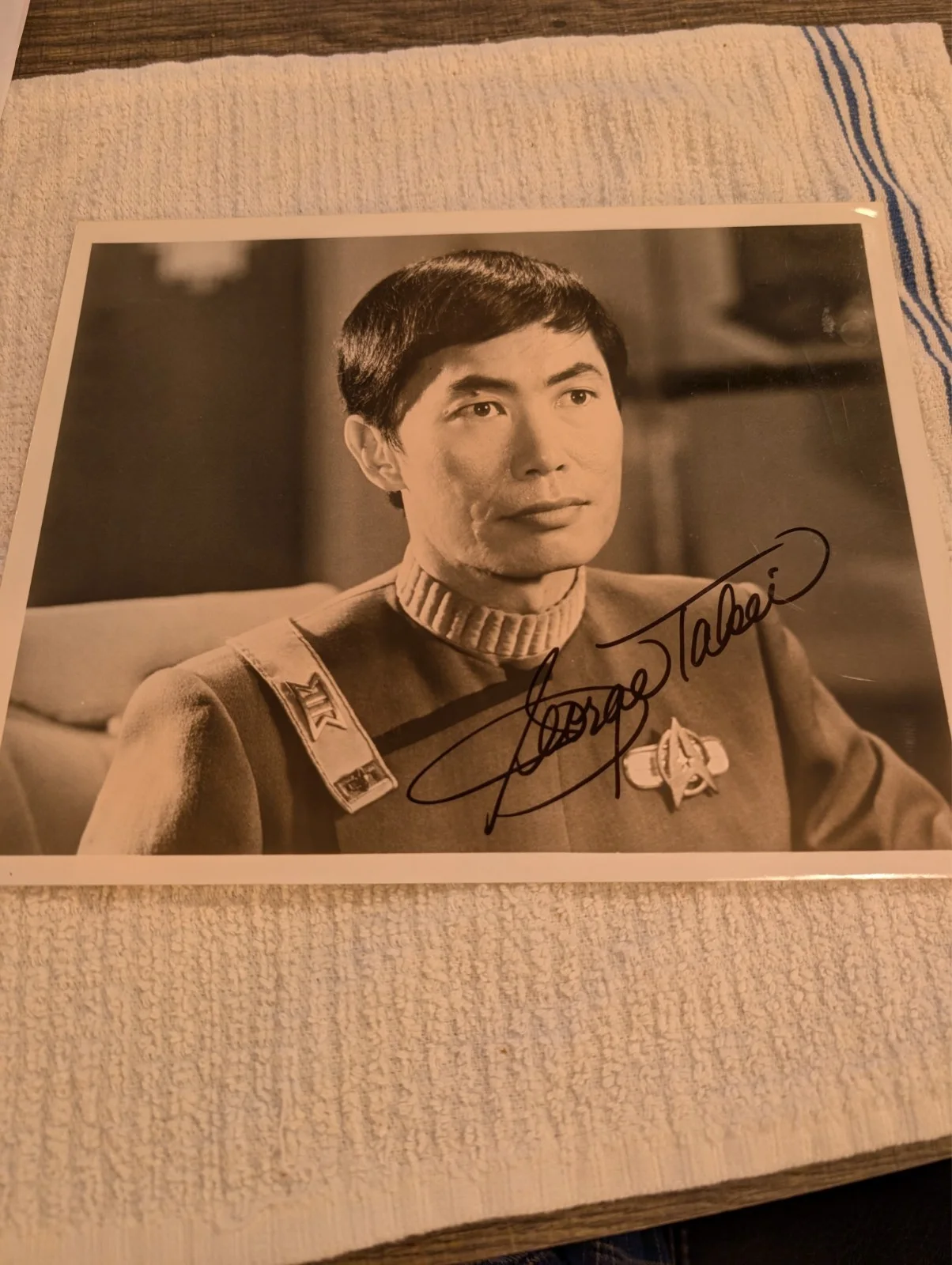 George Takei — GEORGE TAKEI SIGNED 8x10 PHOTO Original Autograph no cert. Star Trek HIKARU SULU