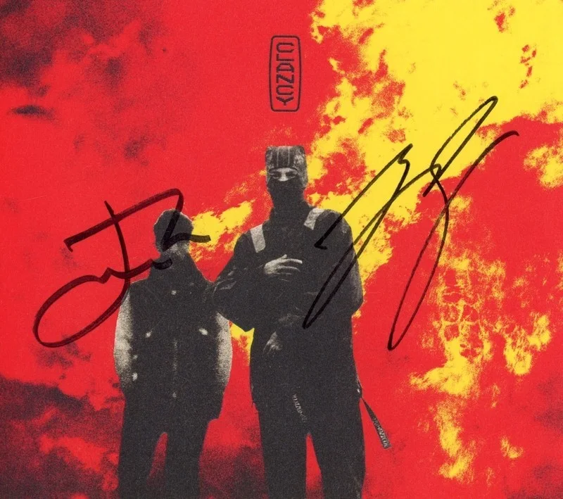 21 TWENTY ONE PILOTS SIGNED CLANCY FRAMED & MATTED CD w/ AUTOGRAPH ACOA COA, image 2