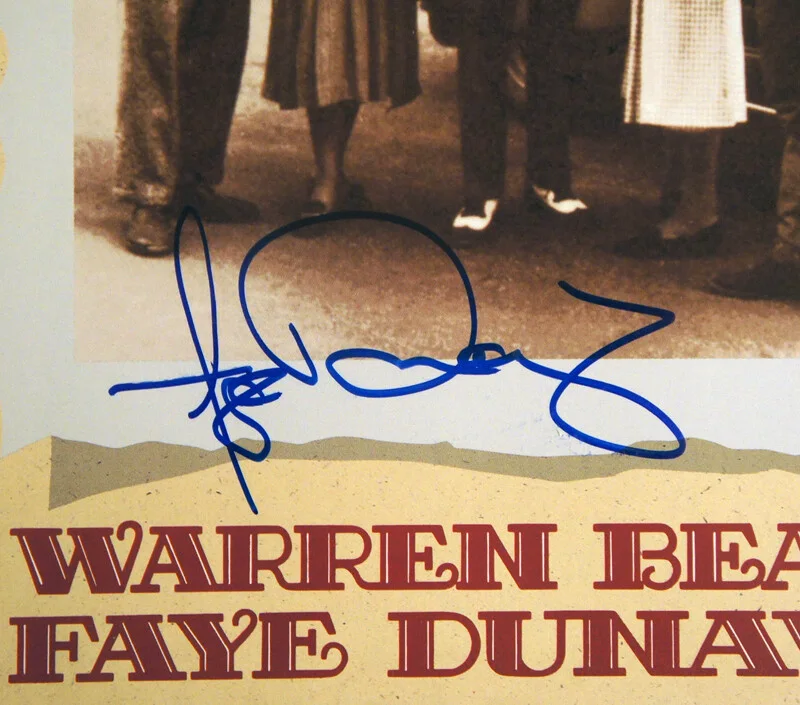 Faye Dunaway — *PSA/DNA* - FAYE DUNAWAY SIGNED - Bonnie & Clyde Laserdisc!, image 2
