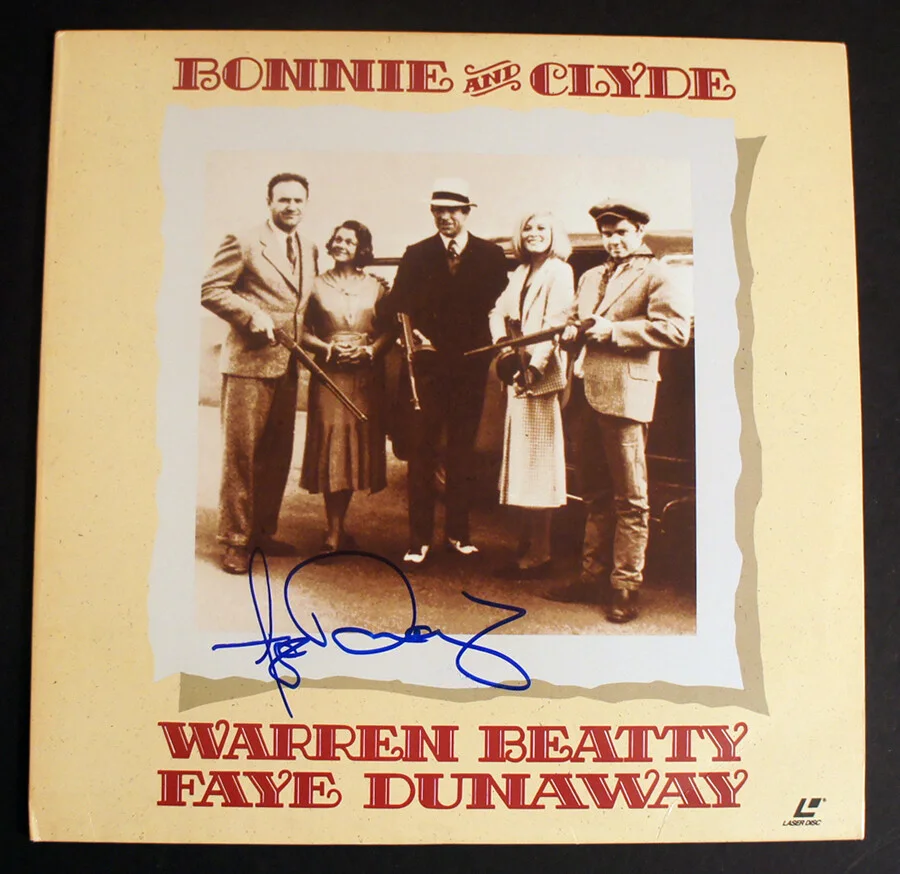 Faye Dunaway — *PSA/DNA* - FAYE DUNAWAY SIGNED - Bonnie & Clyde Laserdisc!, image 4