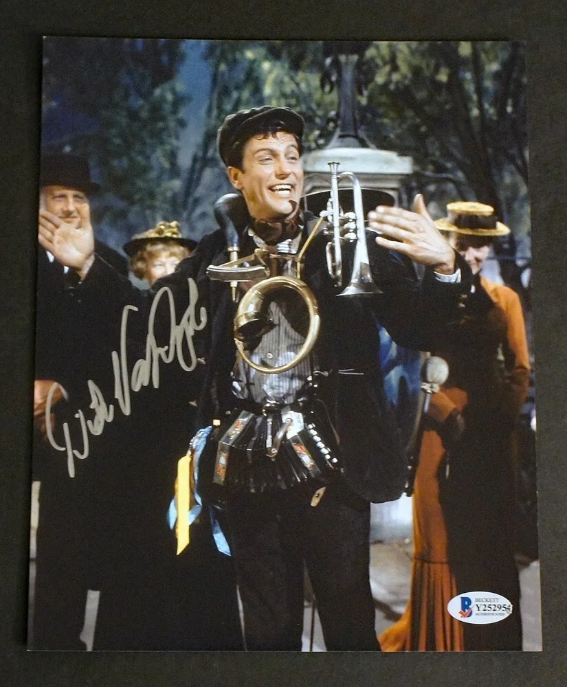 Dick Van Dyke — DICK VAN DYKE SIGNED & Beckett Certified 8x10 Mary Poppins Photo (Disney)!, изображение 3