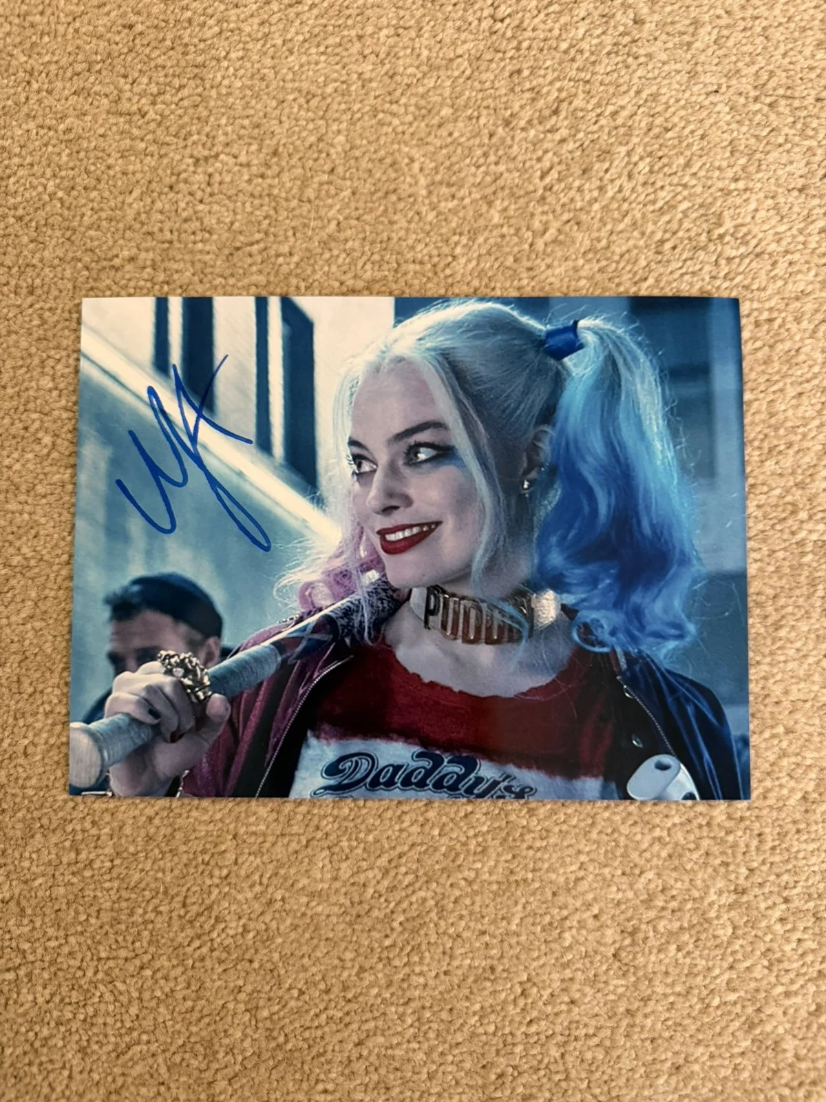 Margot Robbie signed 8x6 Harley Quinn Suicide Squad photo, image 2