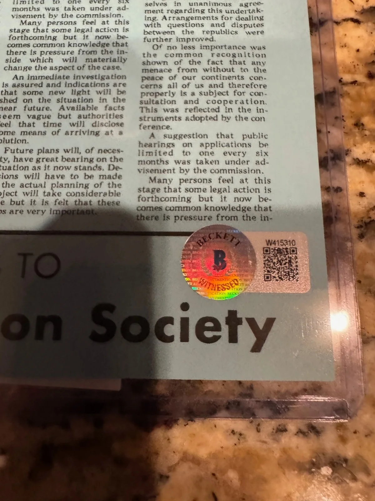 CLAUDIA WELLS — CLAUDIA WELLS SIGNED AUTO BACK TO THE FUTURE SAVE THE CLOCK TOWER FLYER BECKETT, image 3