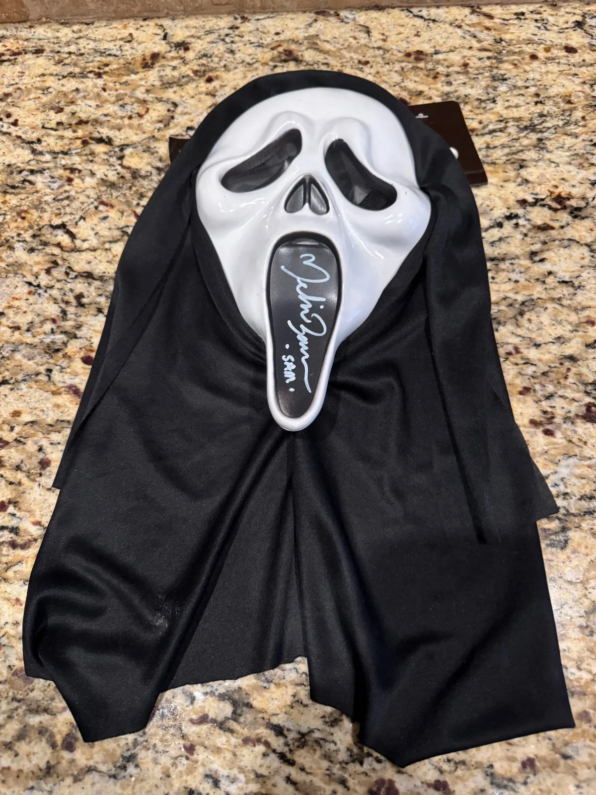 Melissa Barrera — Melissa Barrera Signed Scream Ghostface HORROR Mask JSA COA, image 2