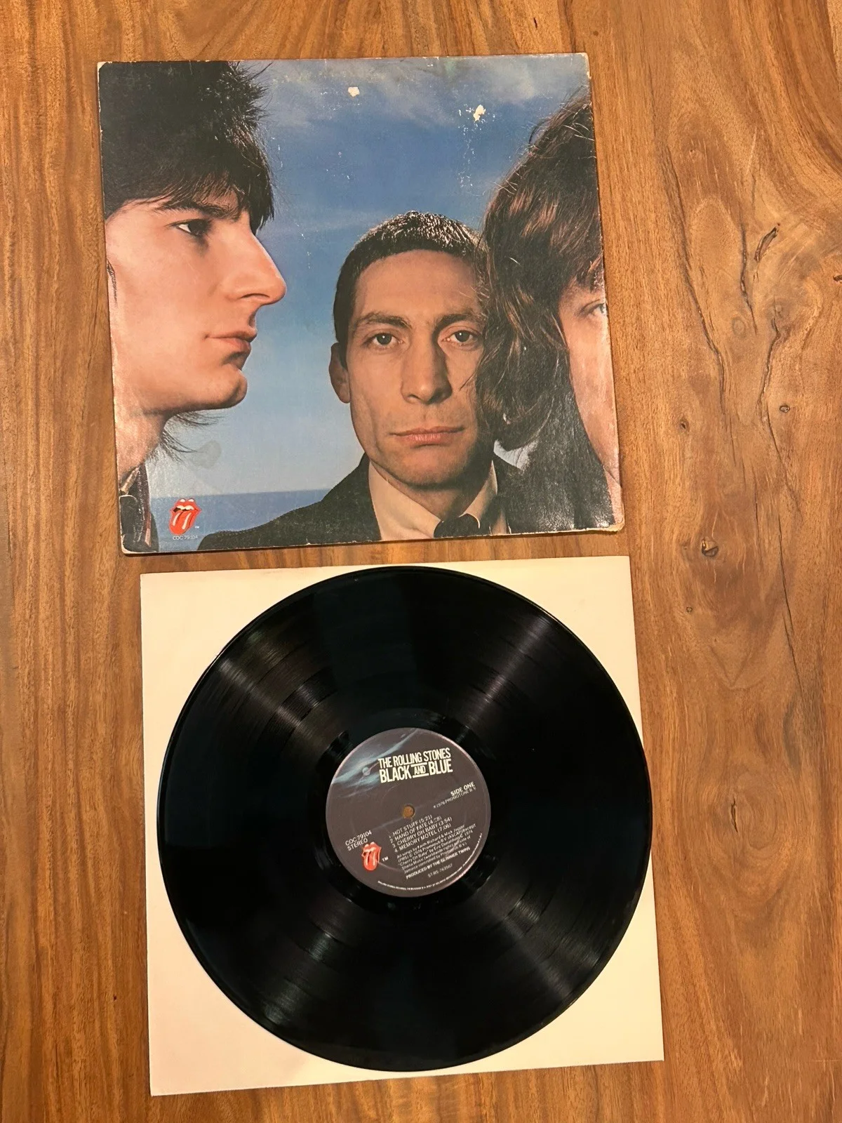 Rolling Stones Black and Blue LP Signed Keith Richards Autograph Vinyl, image 3