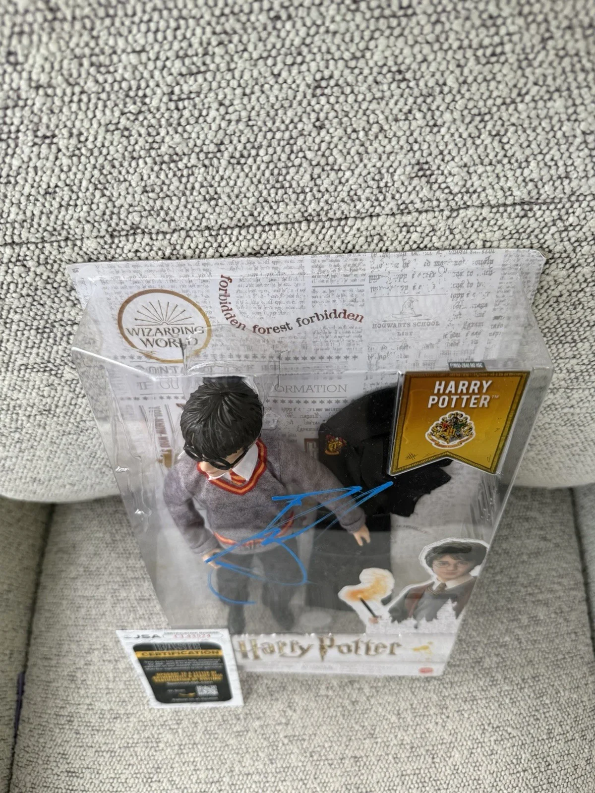 DANIEL RADCLIFFE HARRY POTTER SIGNED AUTOGRAPH FIGURE DOLL TOY JSA COA AUTHENTIC, image 5