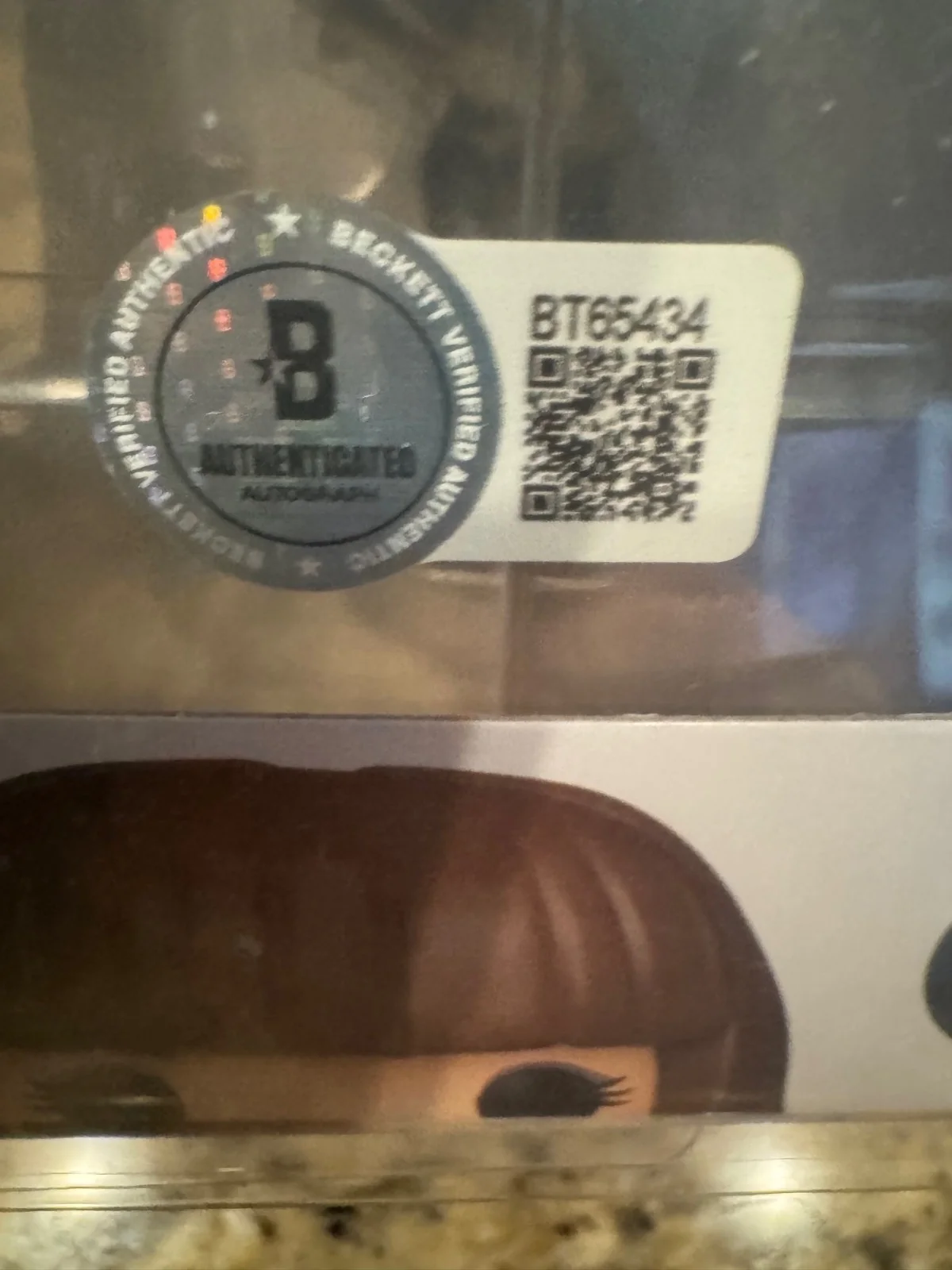 Malin Ackerman — Malin Akerman Signed Watchmen Silk Spectre Funko Pop! #1887 Beckett COA, image 3