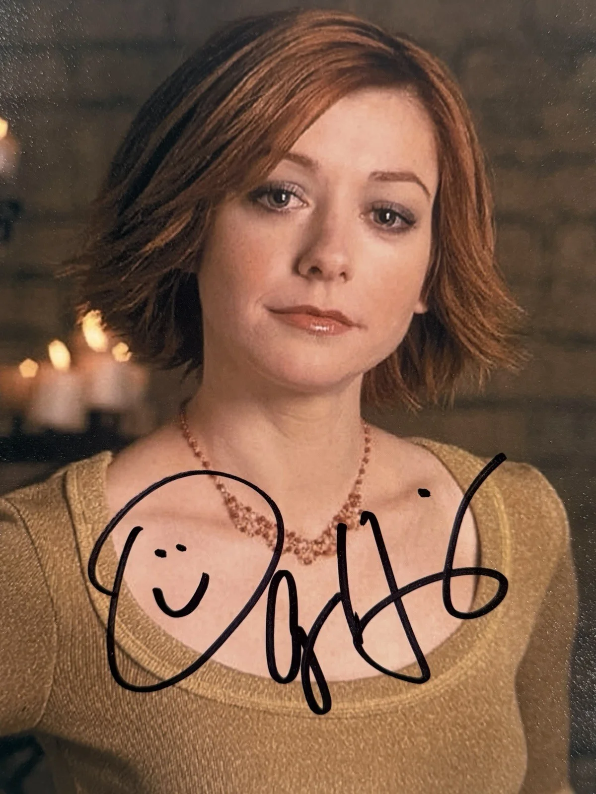 Alyson Hannigan — ALYSON HANNIGAN SIGNED 8x10 AUTOGRAPH PHOTO WILLOW VAMPIRE BECKETT BW89804, image 2