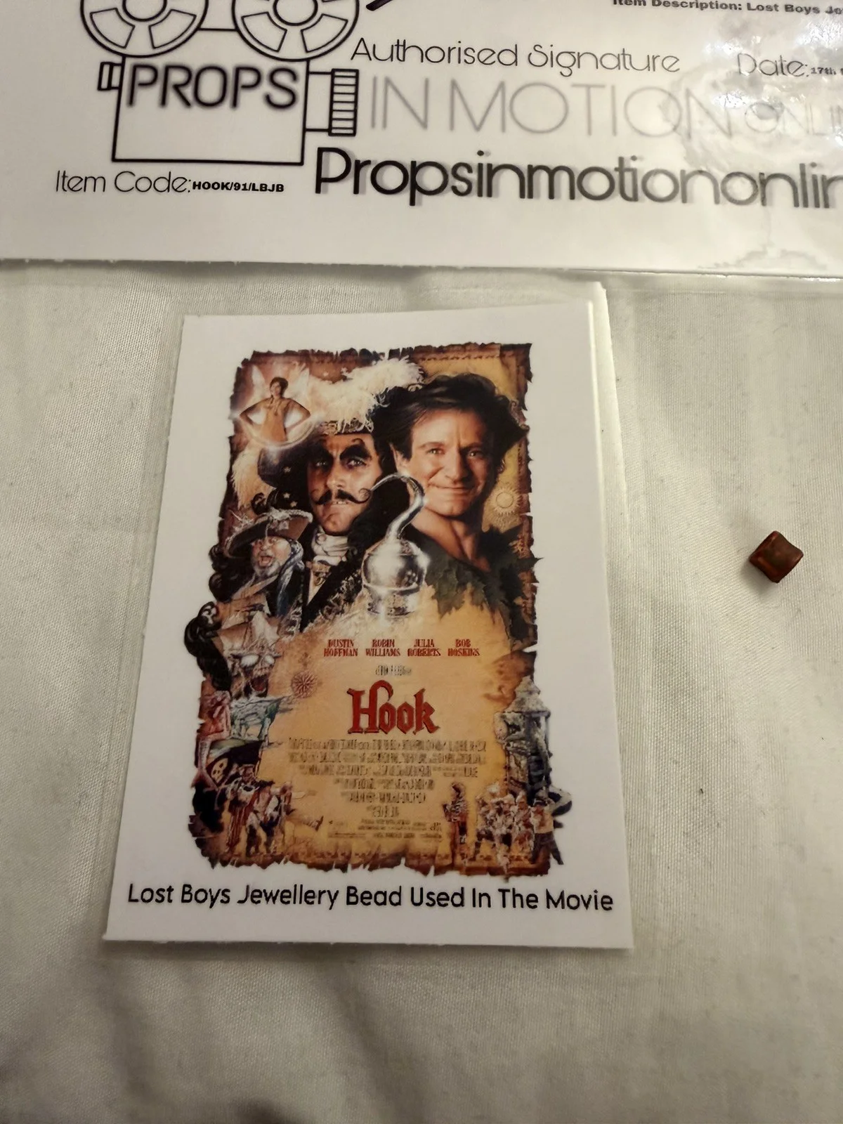Hook Screen Used lost boys bead Movie Prop Film TV COA Rare Robin Williams, изображение 3
