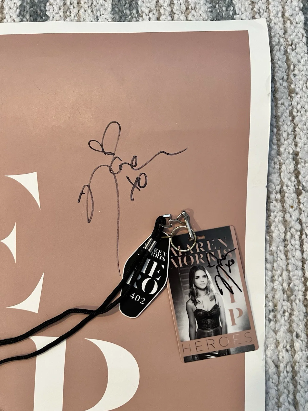 Signed Poster And VIP Access Pass: 2017 Maren Morris Heroes Tour, изображение 2