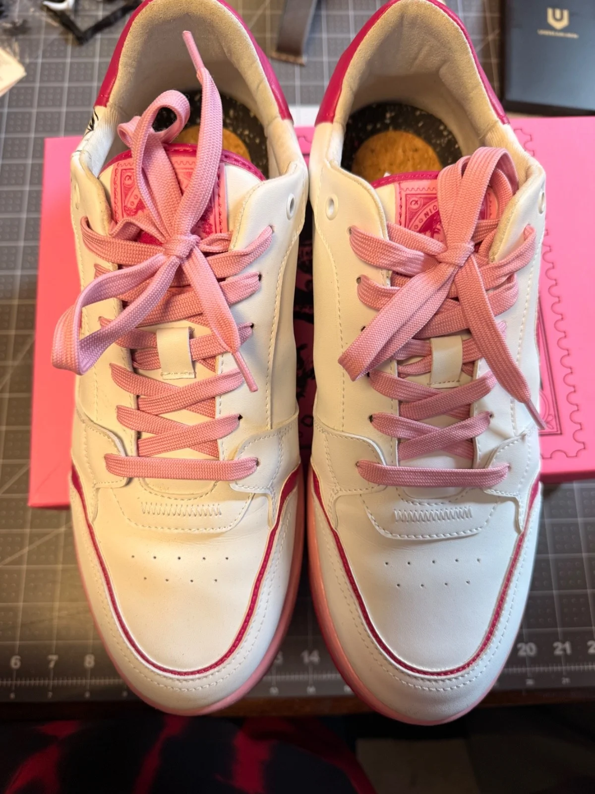 Nicki Minaj X LØCI Neo Chun Li Pink Friday Shoes Men's US Size 11 EU Size 45, изображение 2