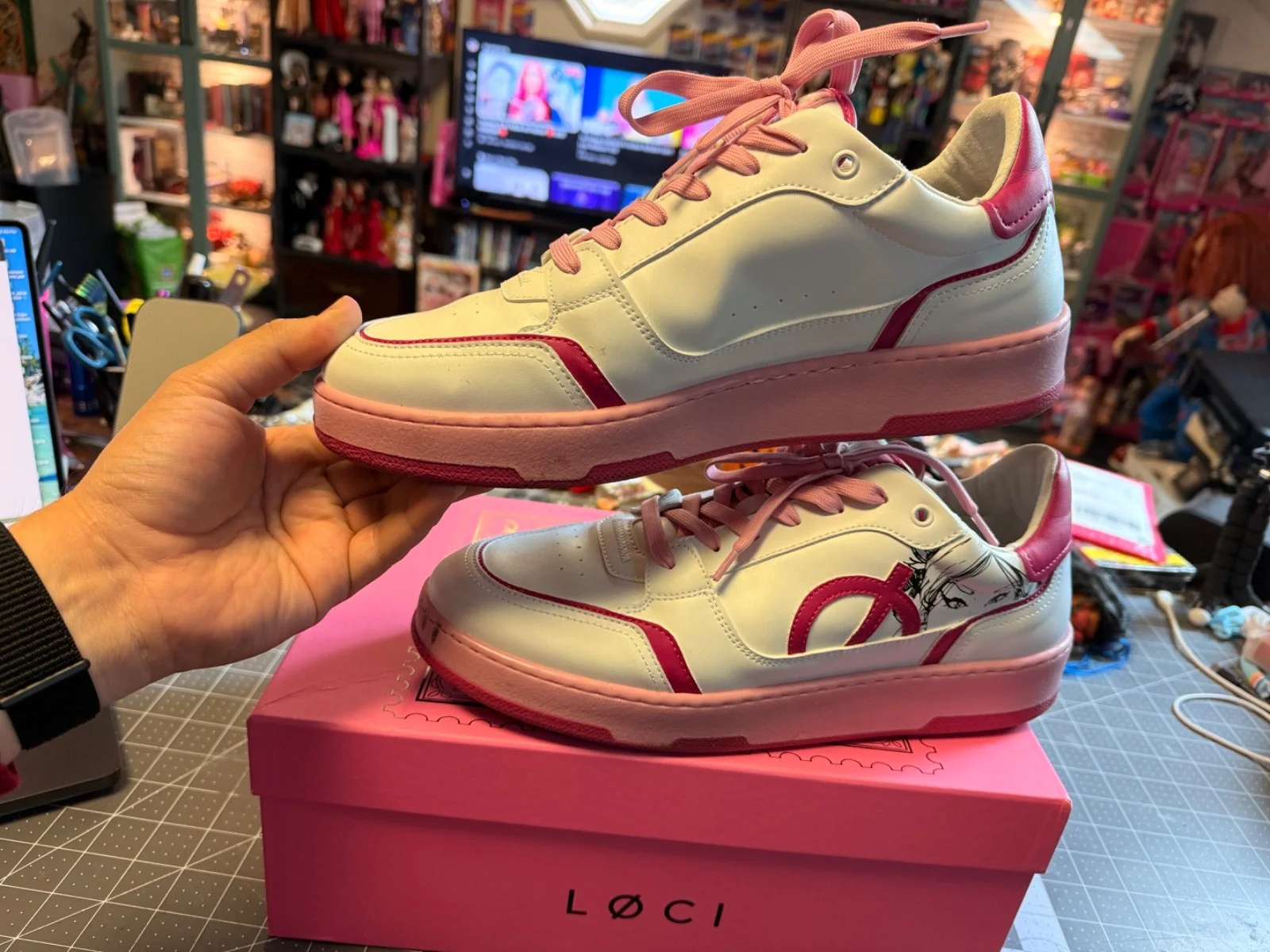 Nicki Minaj X LØCI Neo Chun Li Pink Friday Shoes Men's US Size 11 EU Size 45, изображение 3