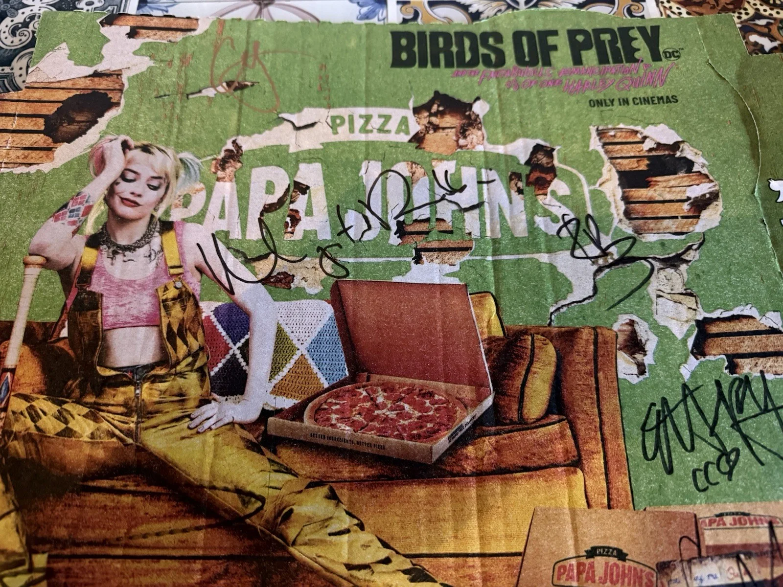 Rare ‘Suicide Squad-Birds Of Pray’ Cast Signed Papa Johns Limited Edit Pizza Box, image 5