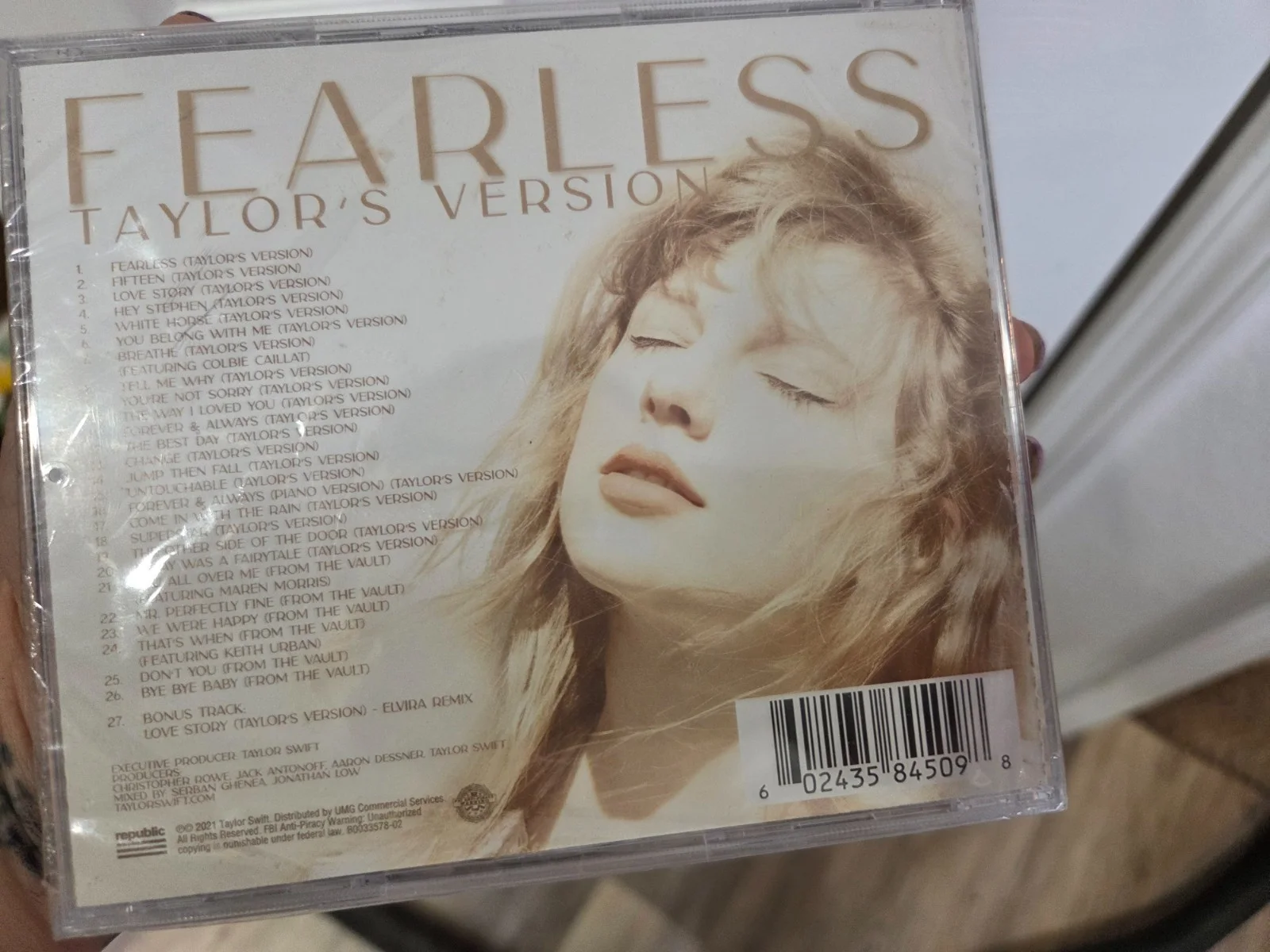 Taylor Swift Fearless (Taylor's Version) Signed CD. SEALED & Brand New, изображение 2