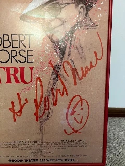 TROPHEY PIECE!!! BOLD AUTOGRAPH OF STAR ROBERT MORSE ON BROADWAY TRU LOBBY CARD, image 2