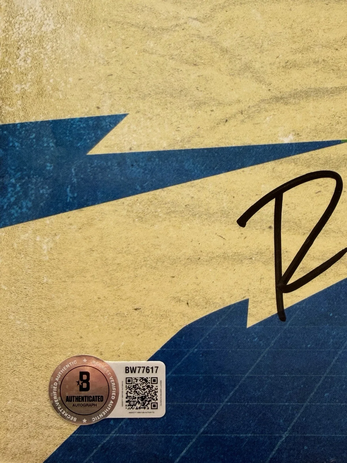 Matt Duffer, Ross Duffer — MATT & ROSS DUFFER BROTHERS SIGNED STRANGER THINGS:THE WSQK VINYL BAS (A), изображение 5