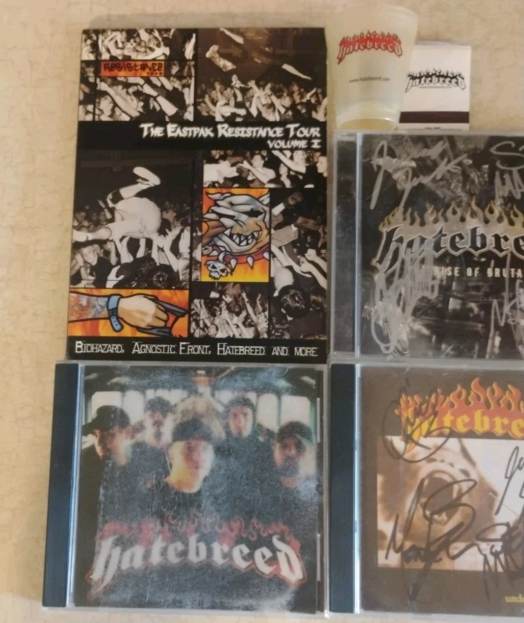 Lot Of Hatebreed Memoribilia Signed Cds Dvds Stickers Shot glass Matches, изображение 2