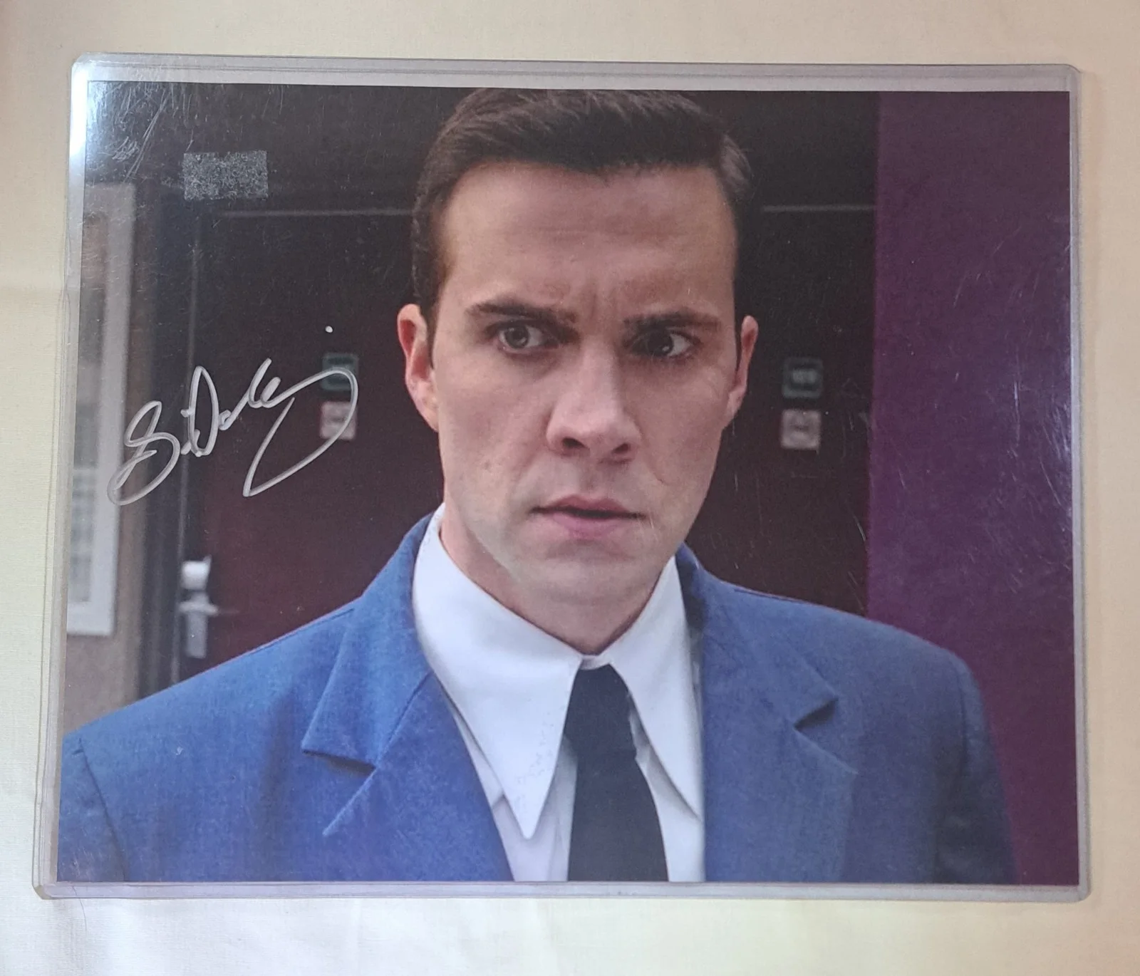 Gil McKinney — Gil McKinney SIGNED SUPERNATURAL 8x10 Photo As (Grandpa) Henry Winchester SWAU