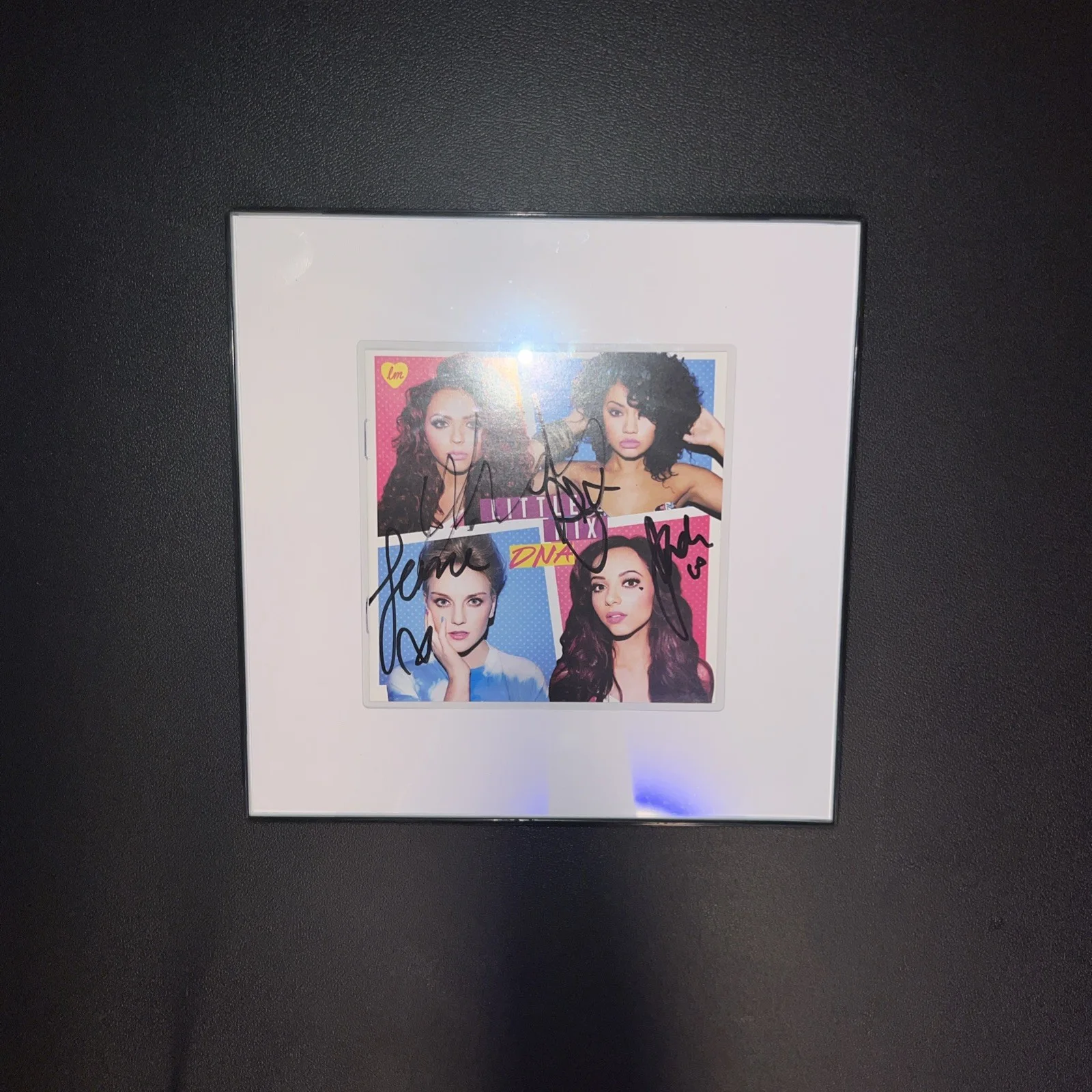 Little Mix Signed art Card DNA Framed Booklet Pierre Jade Jesy Leigh Anne, изображение 3