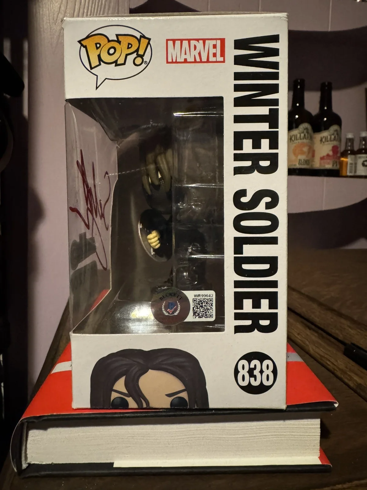 Sebastian Stan — SEBASTIAN STAN Signed Funko Pop! #838 Winter Soldier w/ Becket Authenticated COA, изображение 3