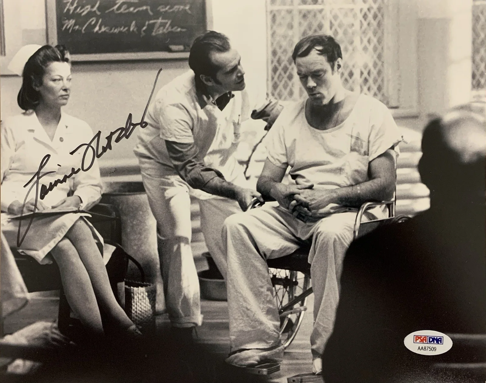 Louise Fletcher — Louise Fletcher One Flew Over the Cuckoo's Nest Signed 8x10 Photo - PSA AA87509