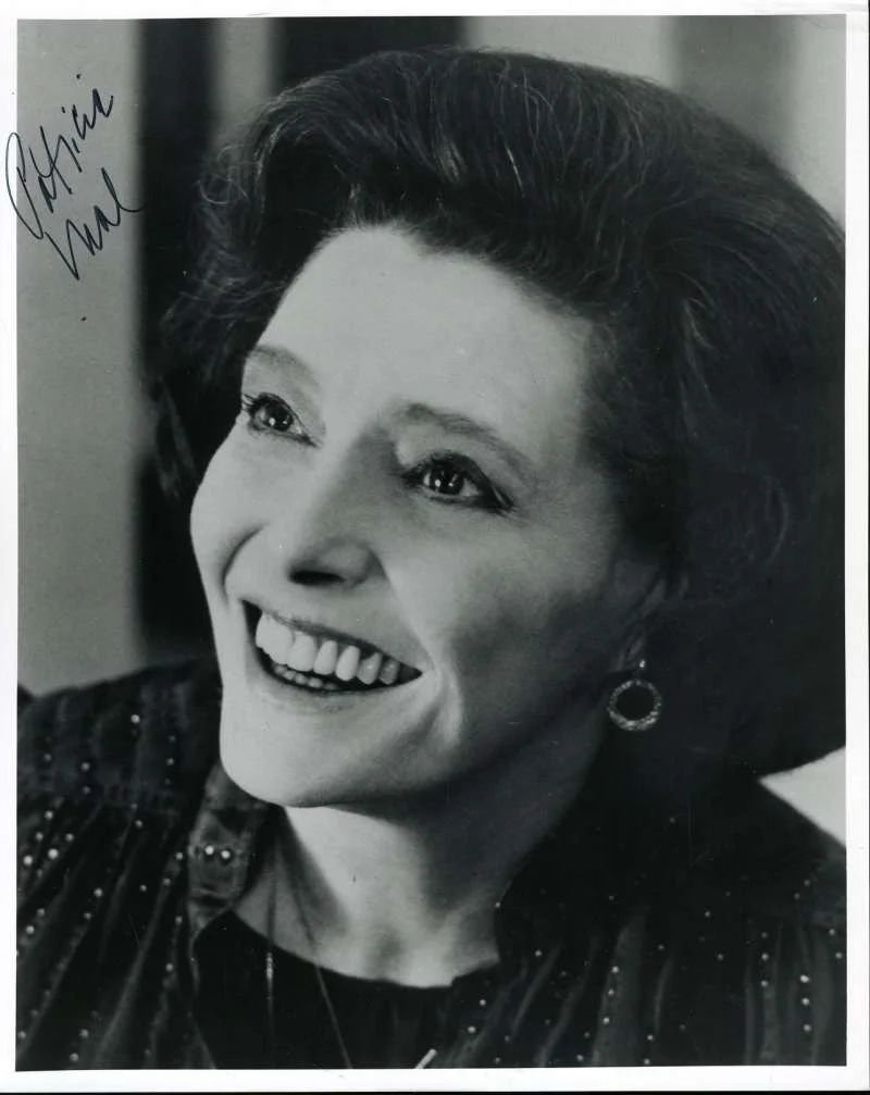 PATRICIA NEAL — Patricia Neal Jsa Coa Hand Signed 8x10 Photo Autograph Authenticated