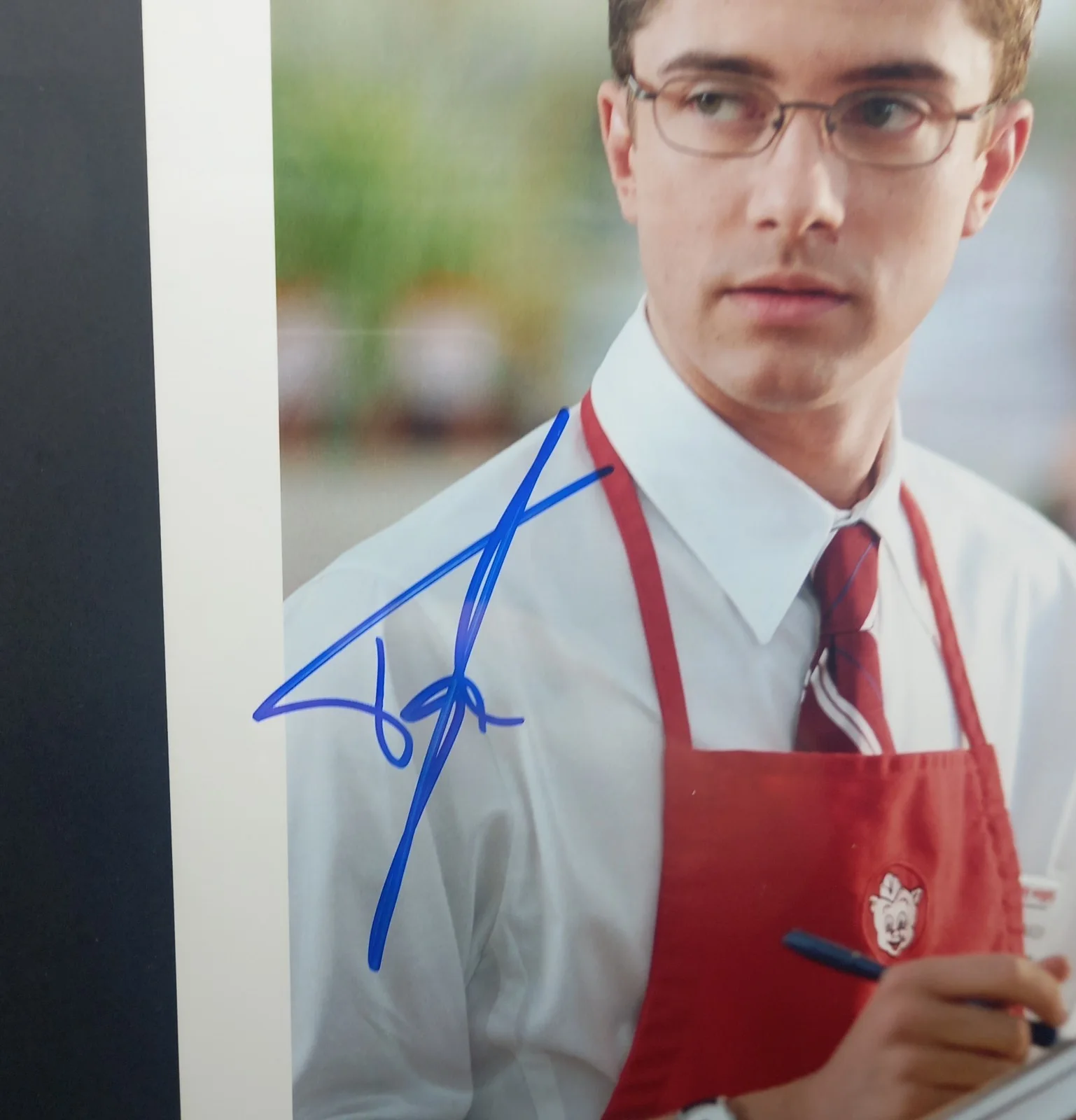 Genuine Certified TOPHER GRACE Hand Signed Autographed Framed 17"x12" + COA, изображение 4