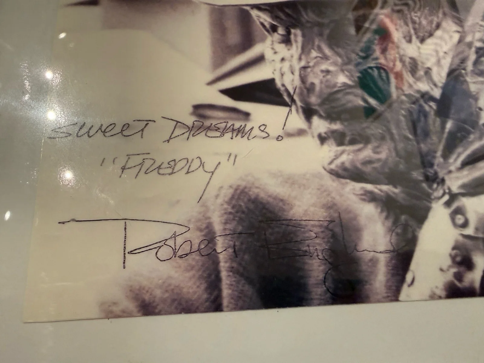 Robert Englund — ROBERT ENGLUND SIGNED 4 X 6 PHOTO A NIGHTMARE ON ELM STREET FREDDY KRUGER, image 2
