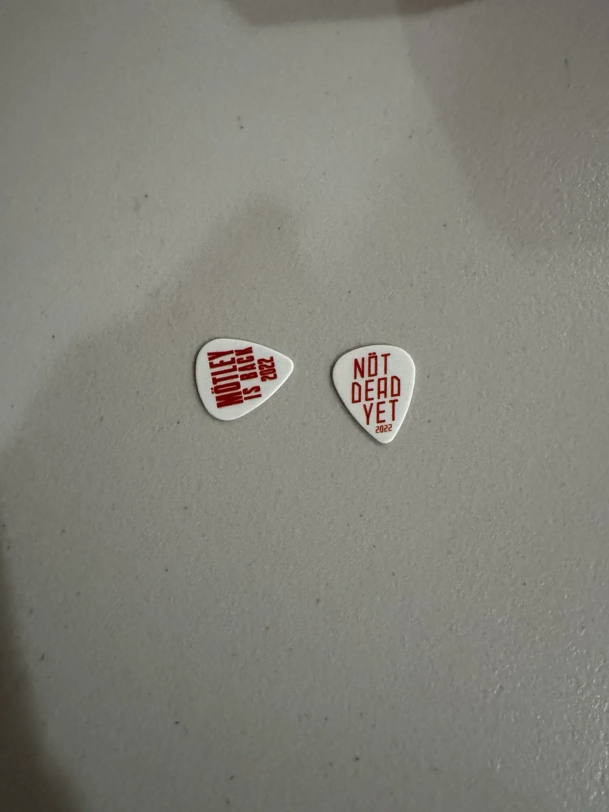 2 Nikki Sixx Guitar Picks With Exact Proof Motley Crue, изображение 3