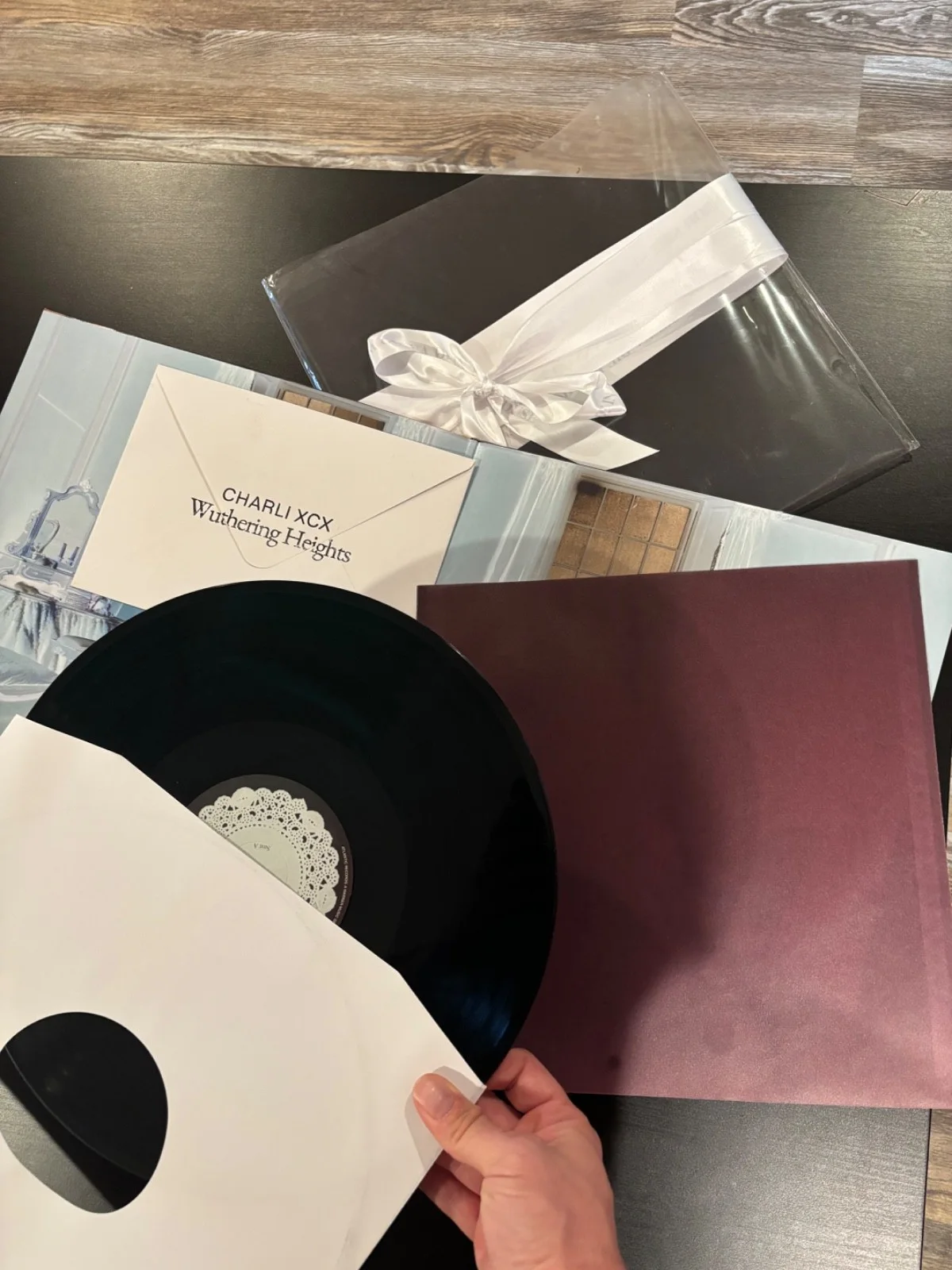 Charli XCX signed autographed Wuthering Heights collectors vinyl lp record album, изображение 4
