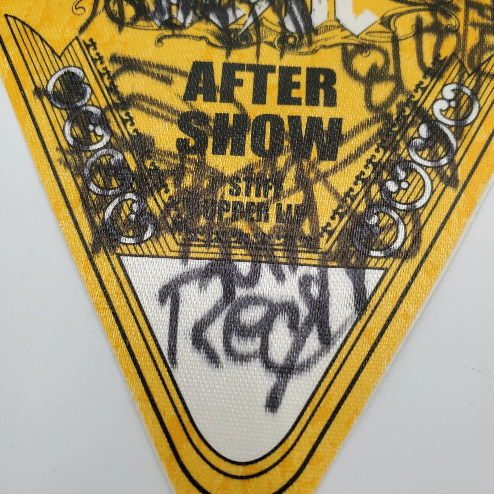 RARE AC/DC FULL BAND Signed After Show Pass Stiff Upper Lip Angus Malcolm Young, изображение 2