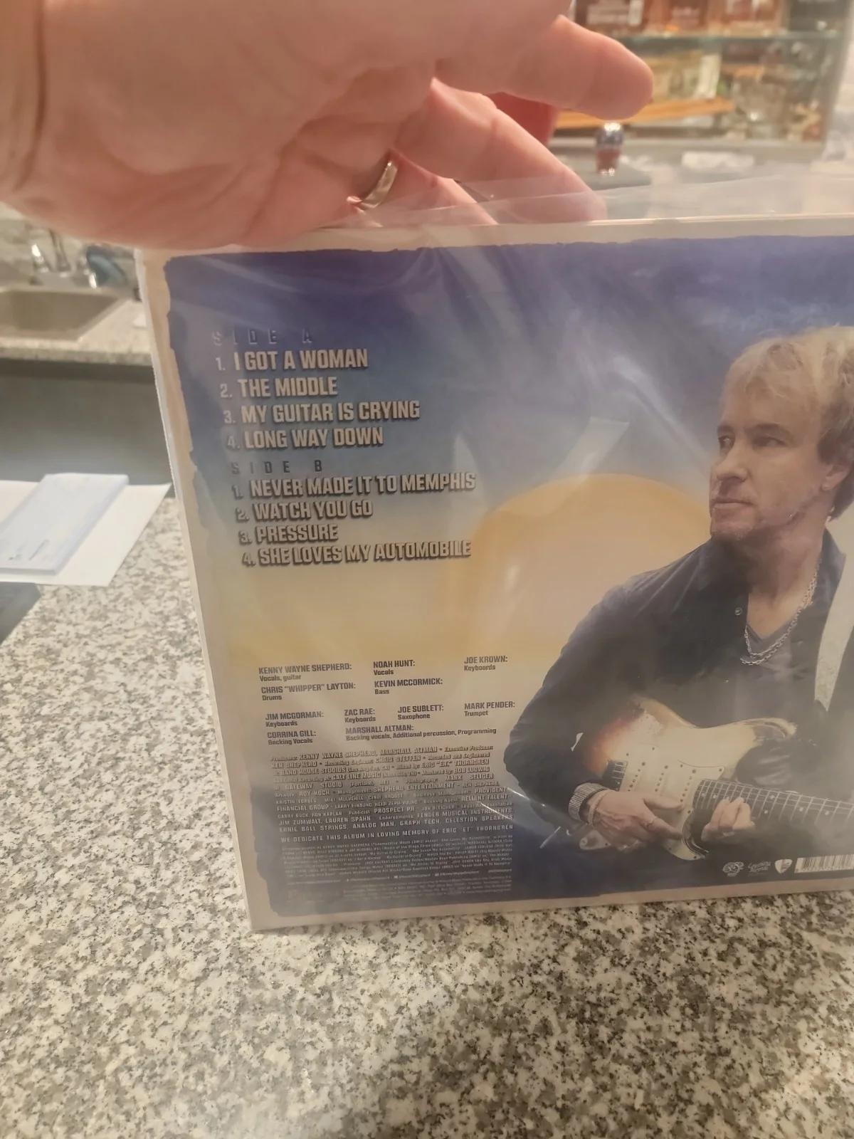 Kenny Wayne Shepherd Dirt On My DIAMONDS VOL 2 autographed By Kenny And Noah..., изображение 5