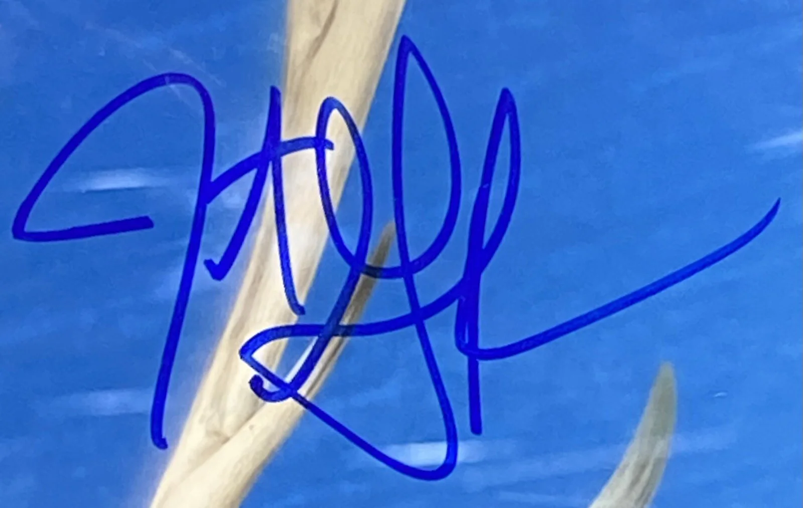 Jonathan Groff — Disney Frozen Jonathan Groff Kristoff Autographed Signed 11” X 17” Beckett COA, изображение 2