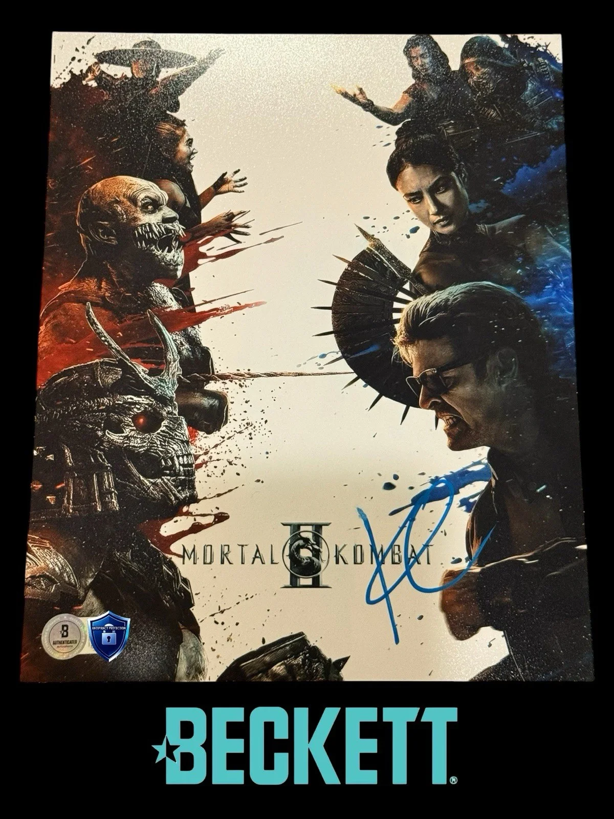 Karl Urban — Karl Urban Signed Mortal Kombat 2 8X10 Photo Johnny Cage Beckett Holo A