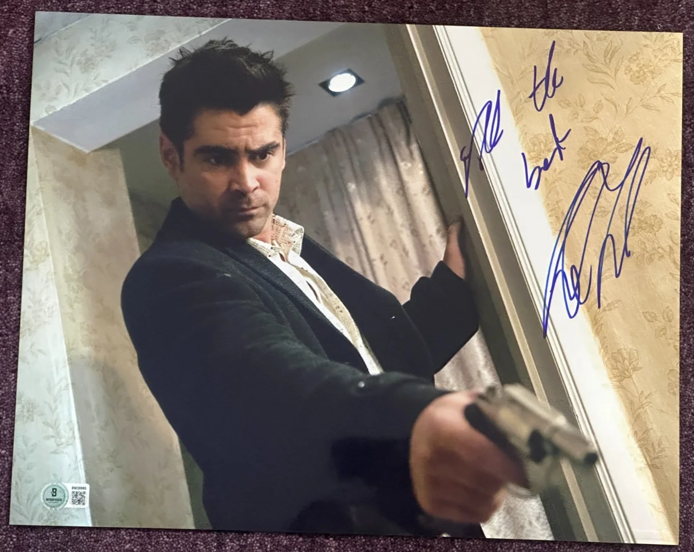 COLIN FARRELL — COLIN FARRELL Signed 11x14 PHOTO Beckett (BAS) Authenticated