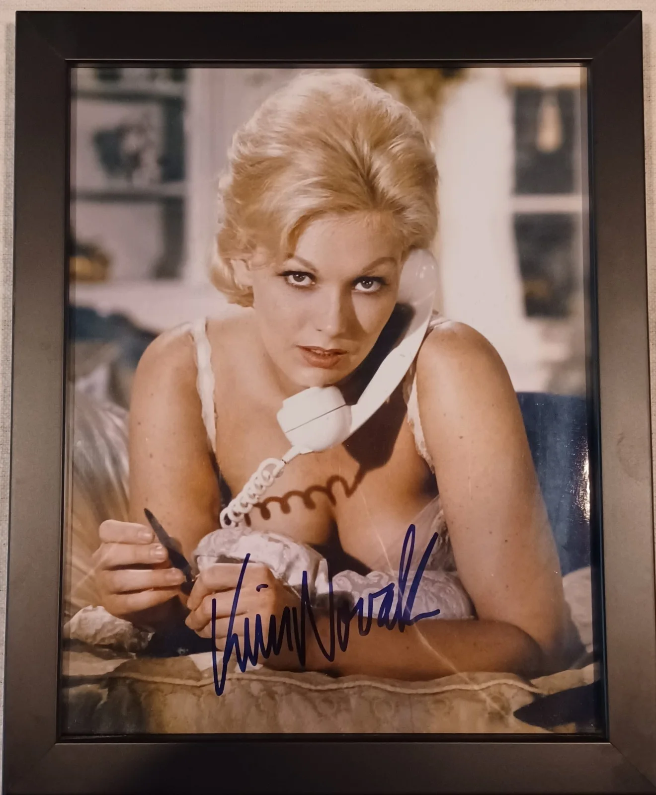 Kim Novak — Kim Novak Professionally Framed Autographed Photos w/COA, изображение 2